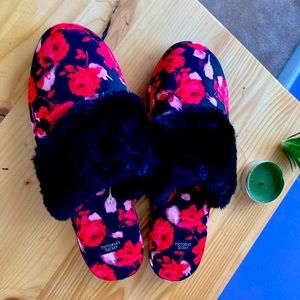 Victoria’s Secret black floral slipper. Size medium. Brand new